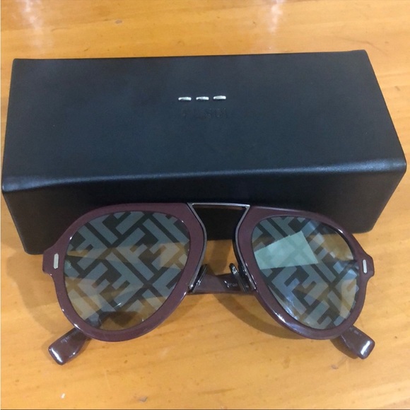 Fendi hologram lens aviator - Picture 4 of 4